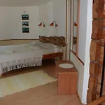 Kivijueri Kuelalistemaja *