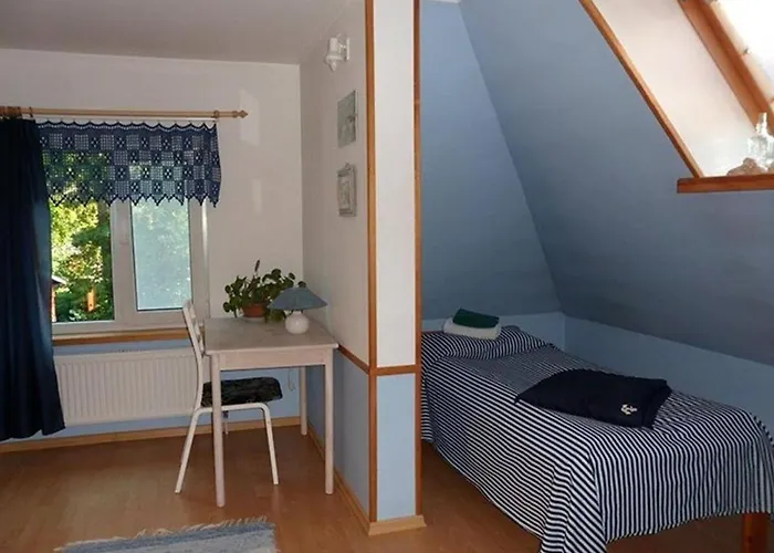 Kivijueri Kuelalistemaja Külalistemaja *