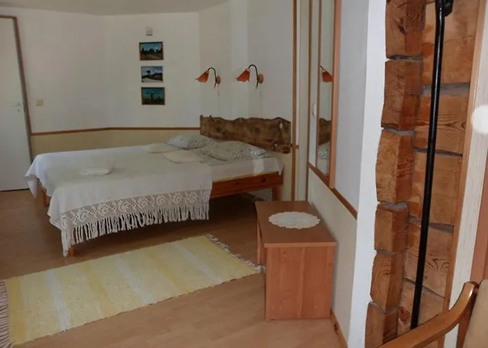 Kivijueri Kuelalistemaja *